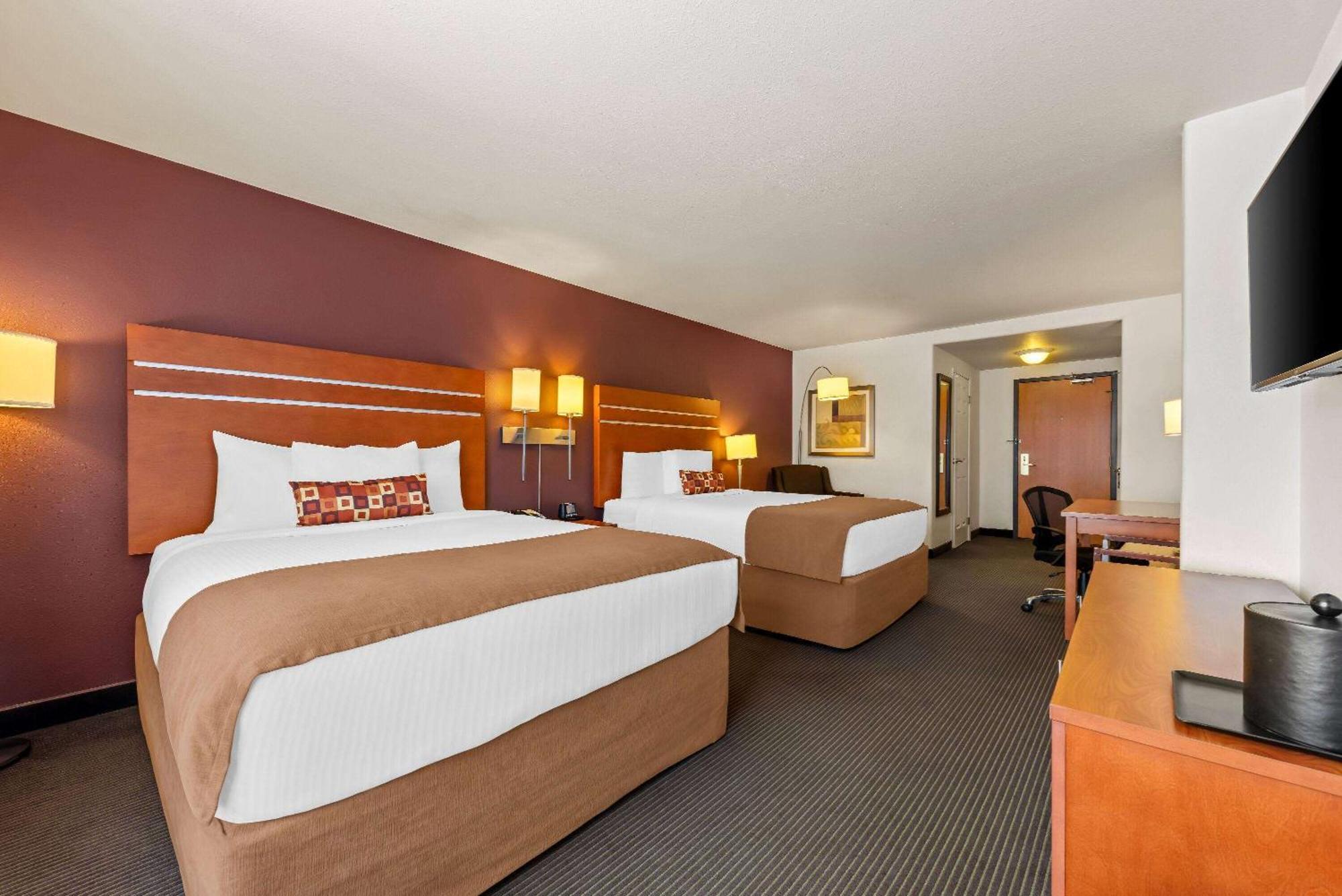 Hotel Wingate By Wyndham Calgary South Exterior foto